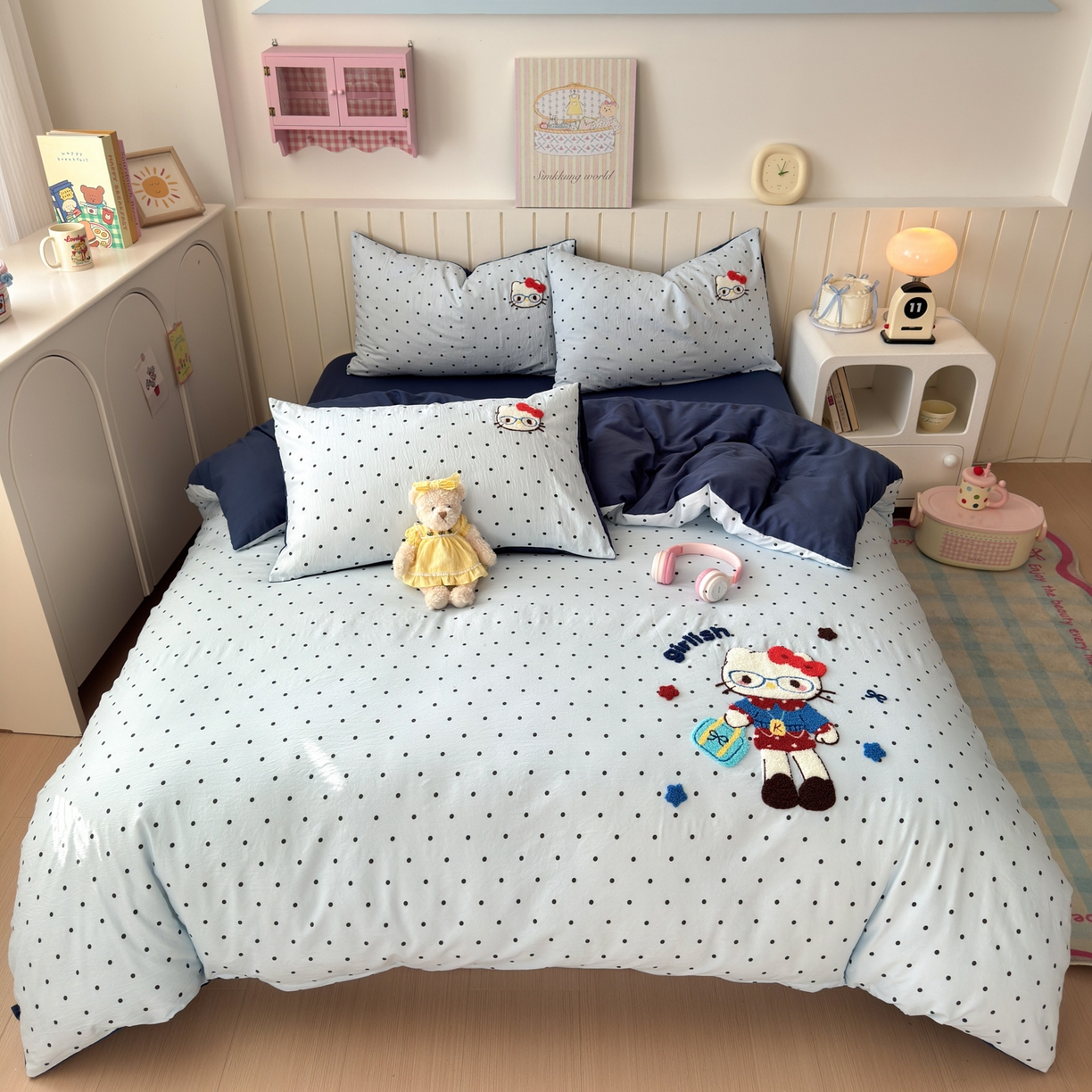 欣宜家纺 2026新款云朵棉毛巾绣床上四件套卡通被套床单学生宿舍三件套 波点KT