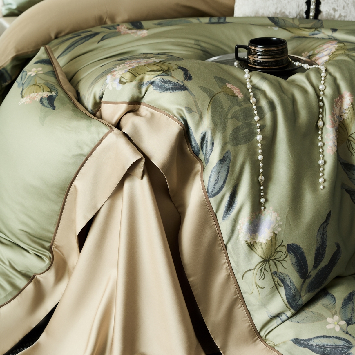 91家纺网 家纺一手货源 找家纺 娇逸家居 2026新款60s兰精天丝数码印花四件套 焕新