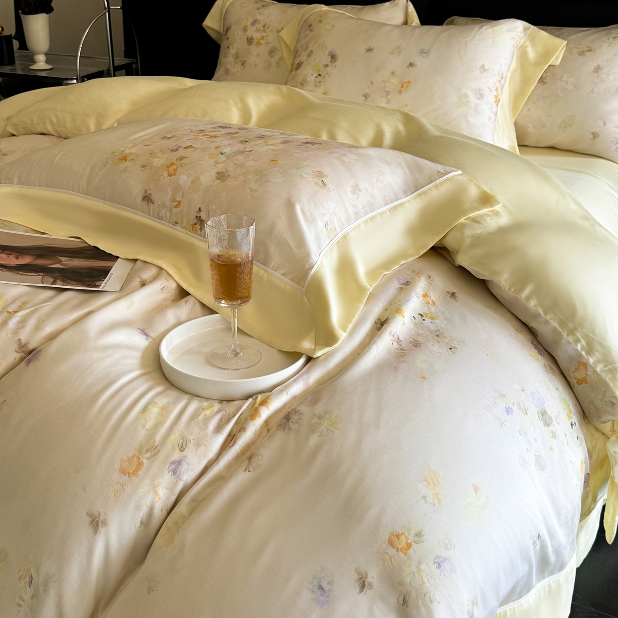 91家纺网 家纺一手货源 找家纺 娇逸家居 2026新款60s兰精天丝数码印花四件套 秋灵-黄