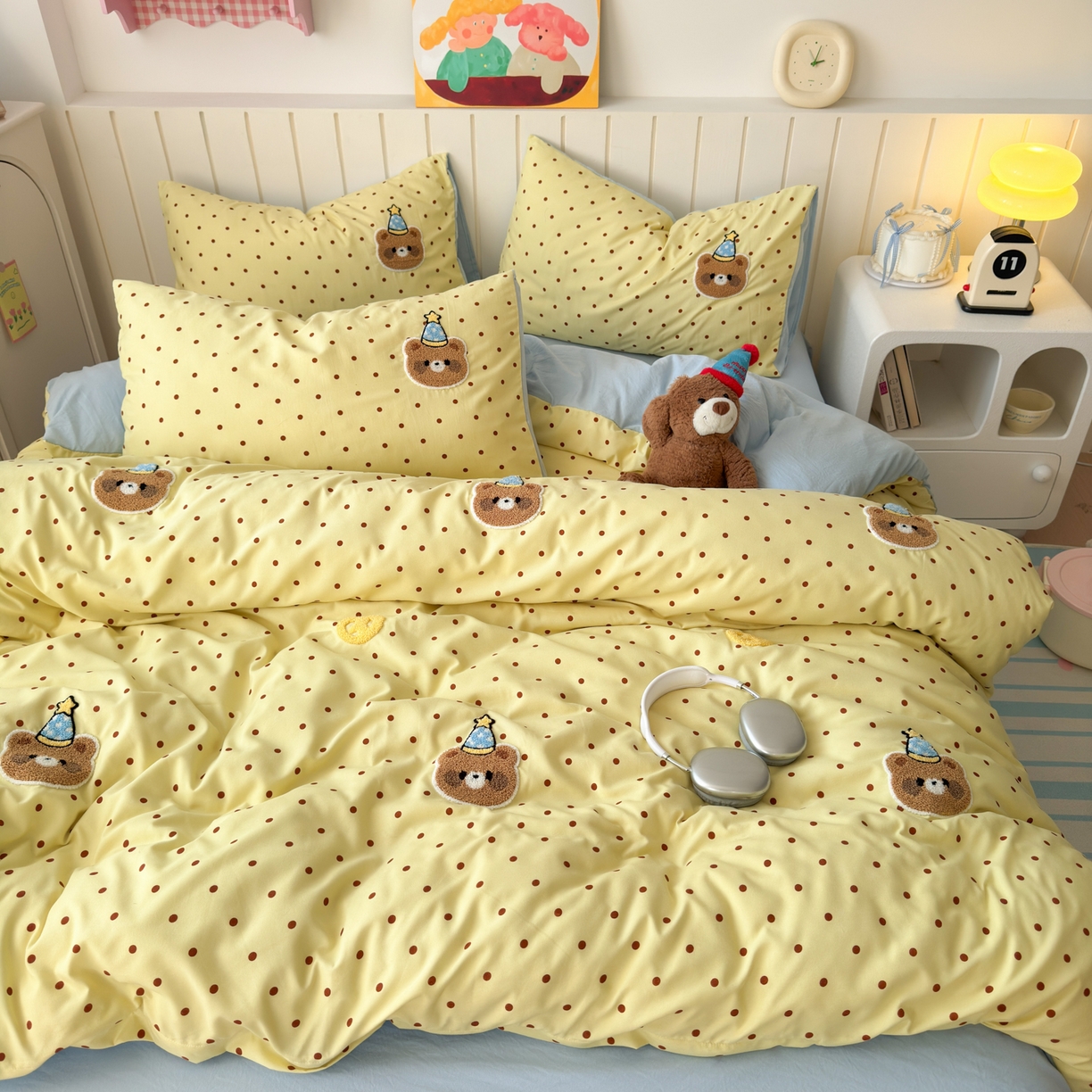 91家纺网 家纺一手货源 找家纺 欣宜家纺 2026新款云朵棉毛巾绣床上四件套卡通被套床单学生宿舍三件套 小熊派对