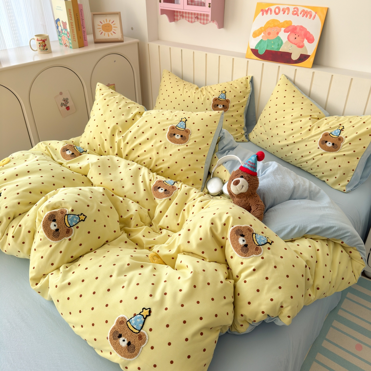 91家纺网 家纺一手货源 找家纺 欣宜家纺 2026新款云朵棉毛巾绣床上四件套卡通被套床单学生宿舍三件套 小熊派对