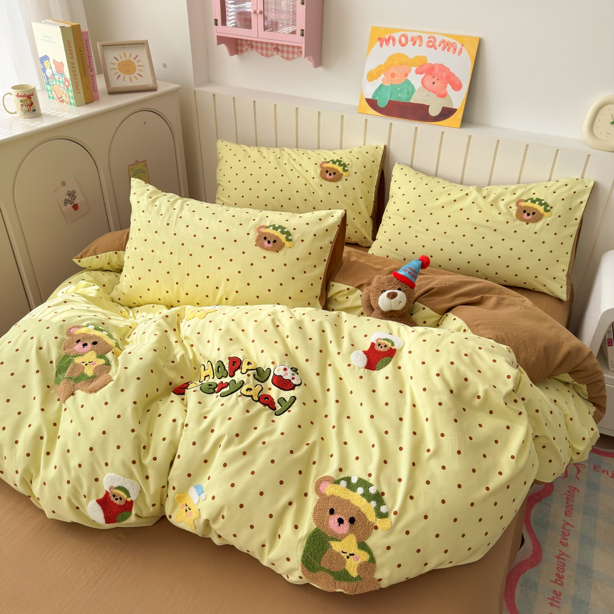 91家纺网 家纺一手货源 找家纺 欣宜家纺 2026新款云朵棉毛巾绣床上四件套卡通被套床单学生宿舍三件套 星星熊