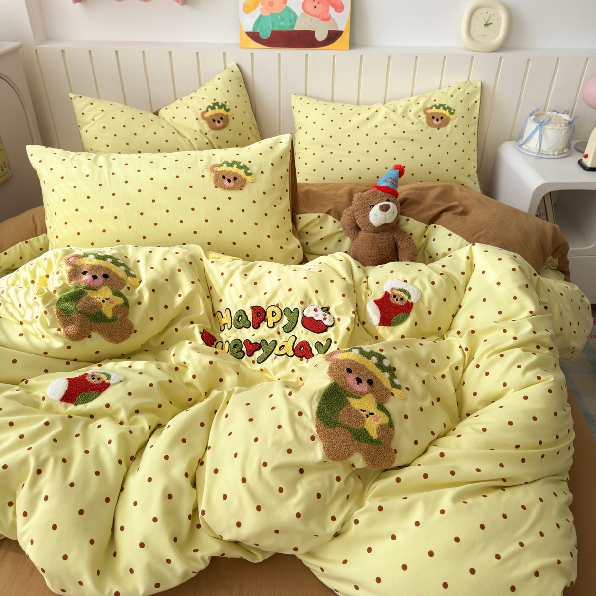 91家纺网 家纺一手货源 找家纺 欣宜家纺 2026新款云朵棉毛巾绣床上四件套卡通被套床单学生宿舍三件套 星星熊