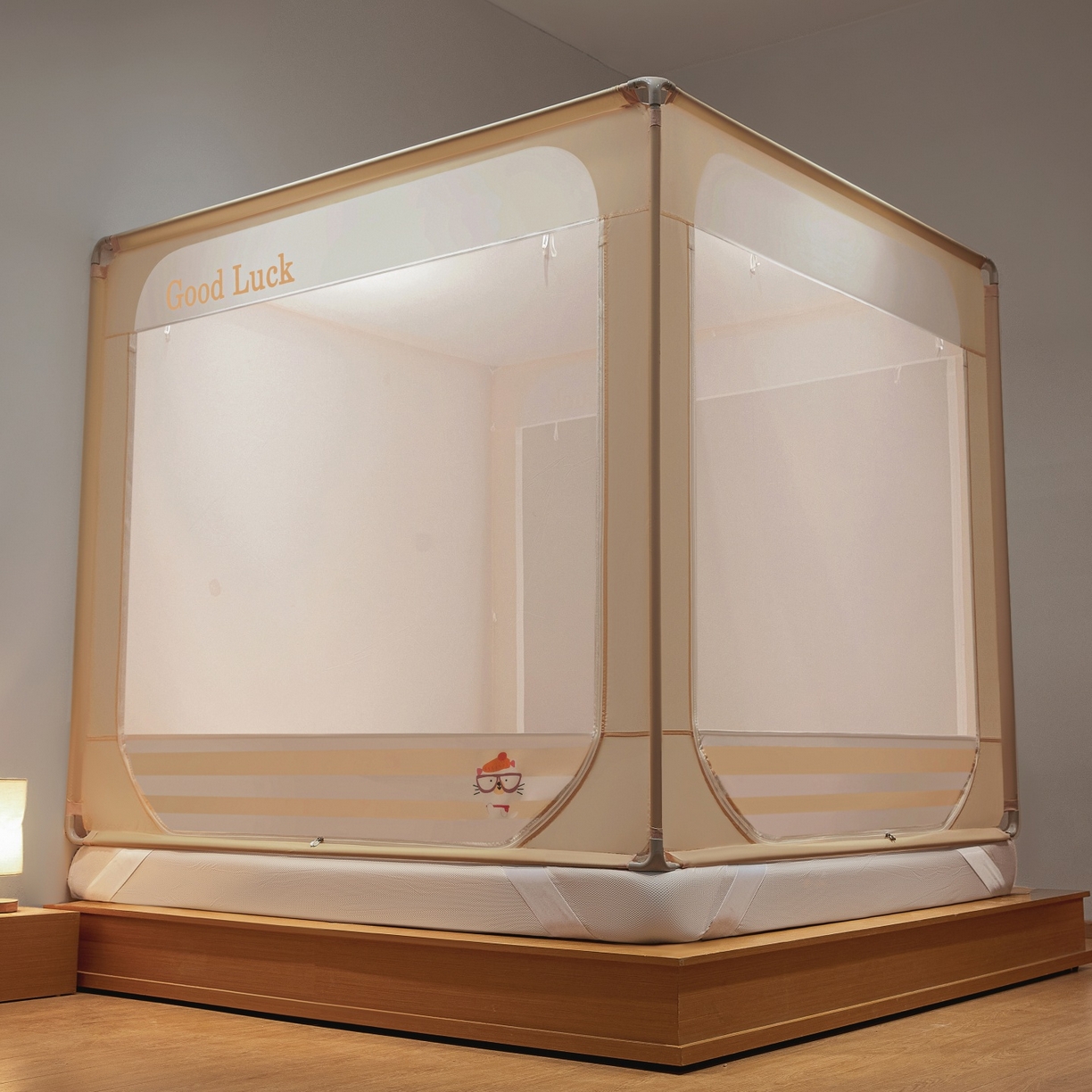 91家纺网 家纺一手货源 找家纺 （总）雪姿家纺 2026新款外穿杆三开u型门回底床笠款防摔蚊帐-星梦