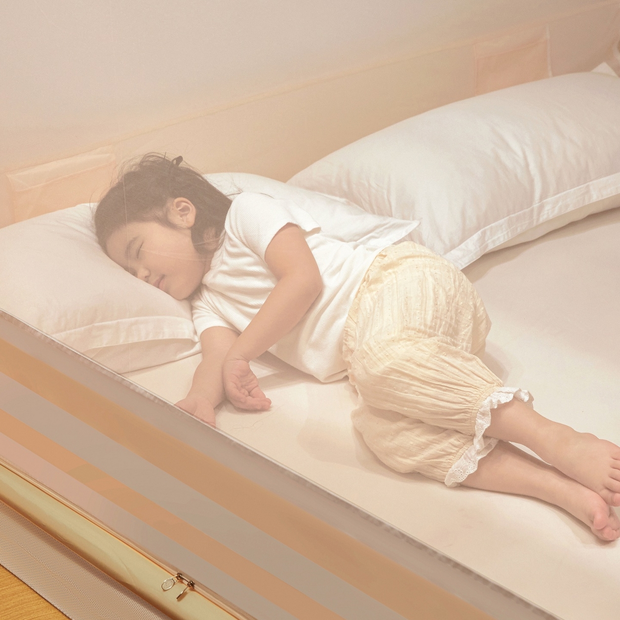 91家纺网 家纺一手货源 找家纺 雪姿家纺 2026新款外穿杆三开u型门回底床笠款防摔蚊帐-星梦 星梦-浅米色