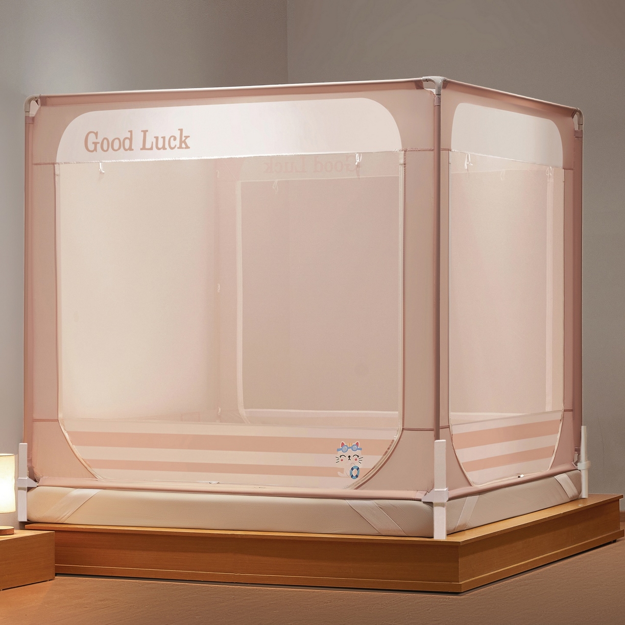 91家纺网 家纺一手货源 找家纺 雪姿家纺 2026新款外穿杆三开u型门回底床笠款防摔蚊帐-星梦 星梦-浅粉玉