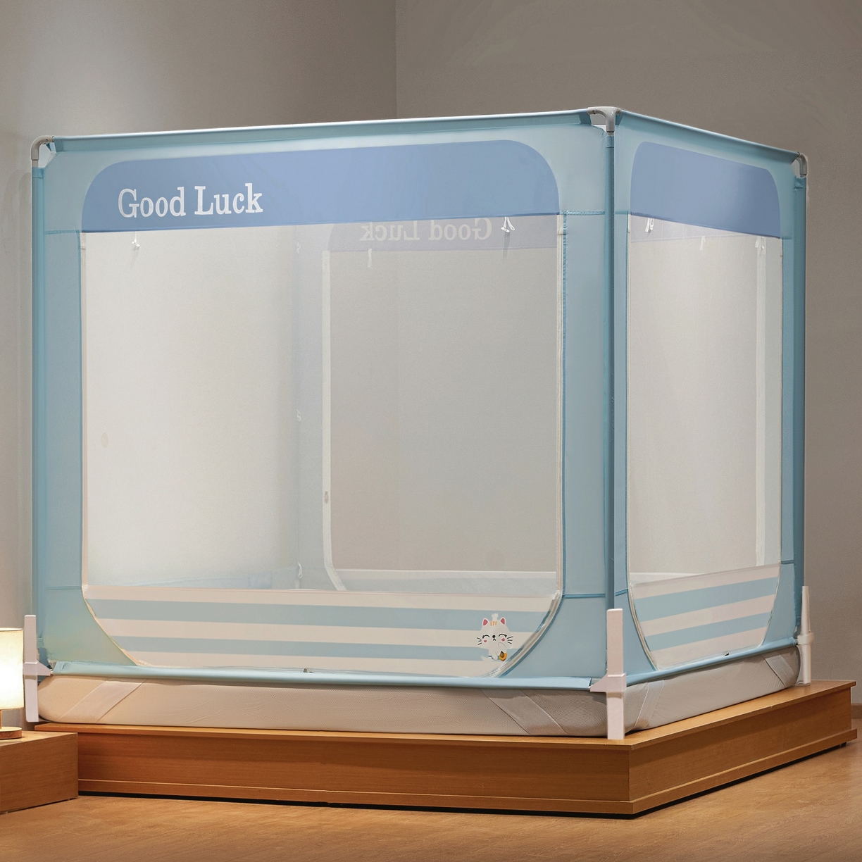 91家纺网 家纺一手货源 找家纺 雪姿家纺 2026新款外穿杆三开u型门回底床笠款防摔蚊帐-星梦 星梦-浅水蓝