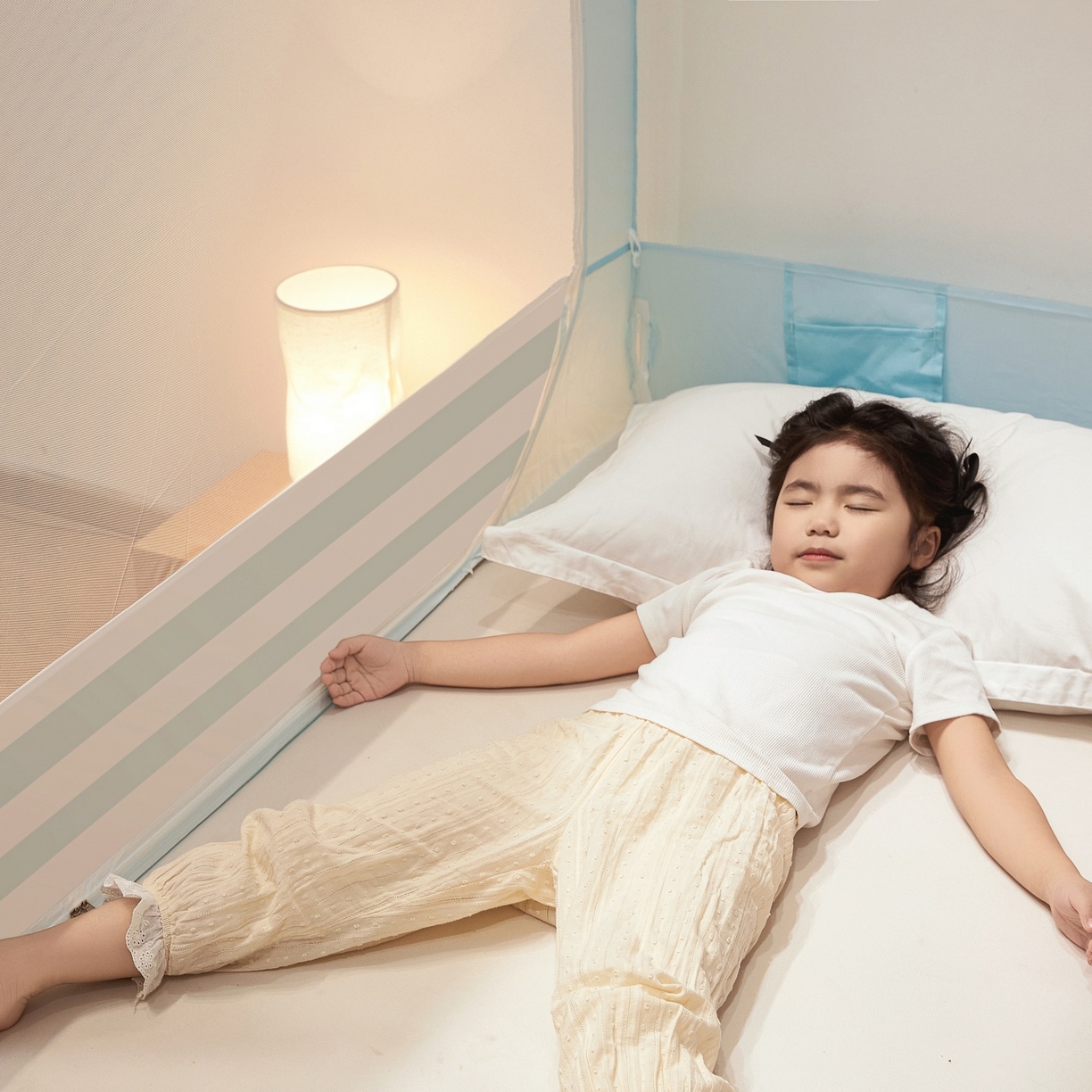 91家纺网 家纺一手货源 找家纺 雪姿家纺 2026新款外穿杆三开u型门回底床笠款防摔蚊帐-星梦 星梦-浅水蓝