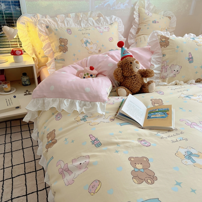 91家纺网 家纺一手货源 找家纺 六巷胡同 2026新款韩式INS减龄花边款全棉卡通四件套（会员-5元) 花边猫咪甜甜圈