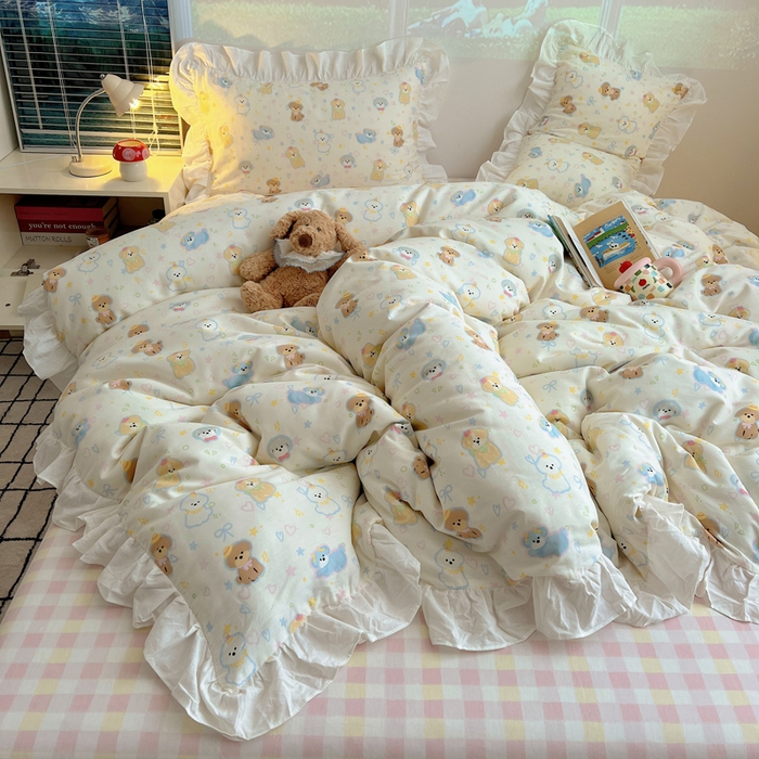 91家纺网 家纺一手货源 找家纺 六巷胡同 2026新款韩式INS减龄花边款全棉卡通四件套（会员-5元) 花边童话涂鸦狗