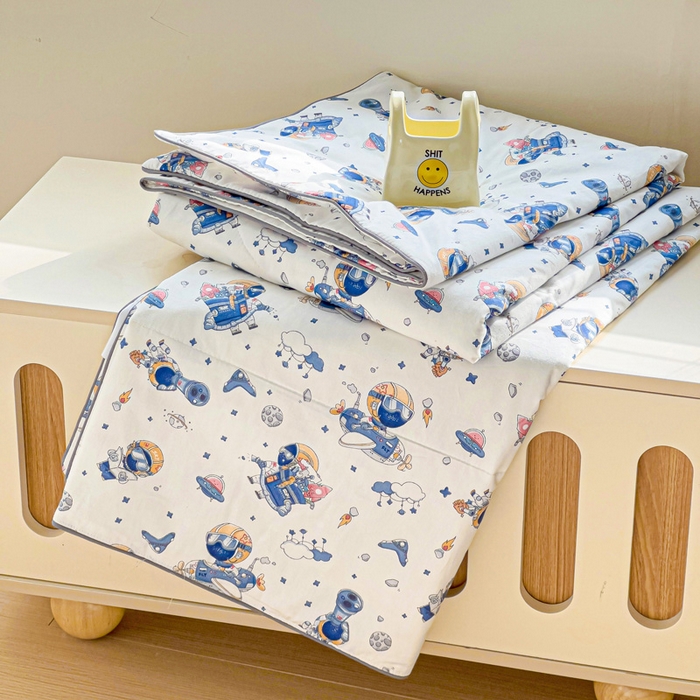 91家纺网 家纺一手货源 找家纺 十九色 2026新款宝宝幼儿园小被子儿童夏凉被夏季夏被空调被 星际旅行