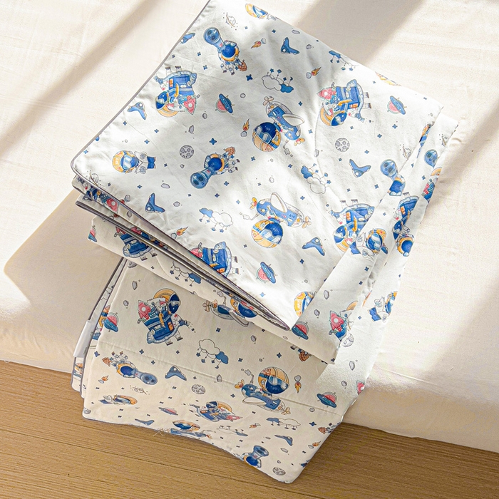 91家纺网 家纺一手货源 找家纺 十九色 2026新款宝宝幼儿园小被子儿童夏凉被夏季夏被空调被 星际旅行