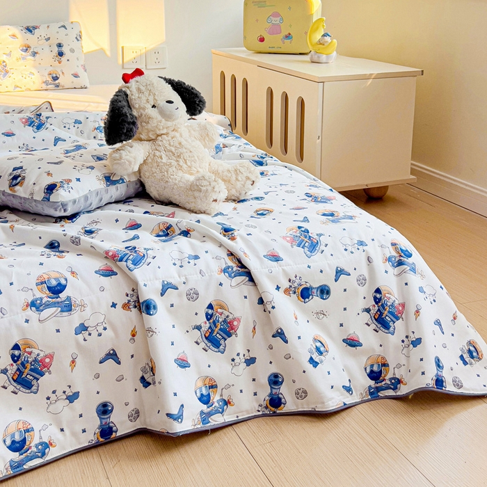 91家纺网 家纺一手货源 找家纺 十九色 2026新款宝宝幼儿园小被子儿童夏凉被夏季夏被空调被 星际旅行