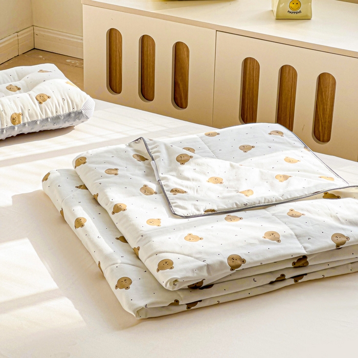 91家纺网 家纺一手货源 找家纺 十九色 2026新款宝宝幼儿园小被子儿童夏凉被夏季夏被空调被 熊宝宝