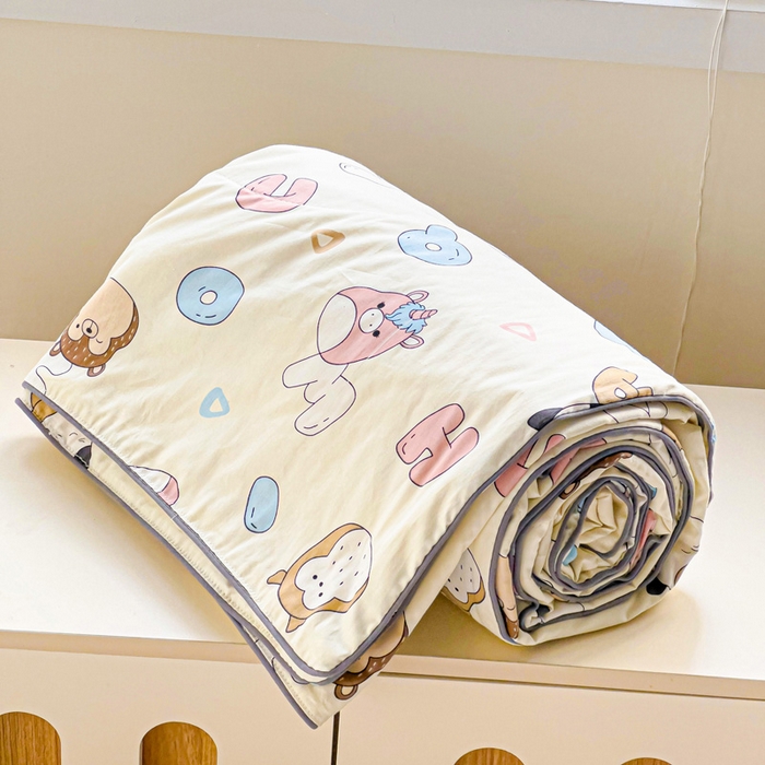 91家纺网 家纺一手货源 找家纺 十九色 2026新款宝宝幼儿园小被子儿童夏凉被夏季夏被空调被 字母乐园