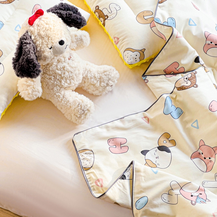 91家纺网 家纺一手货源 找家纺 十九色 2026新款宝宝幼儿园小被子儿童夏凉被夏季夏被空调被 字母乐园