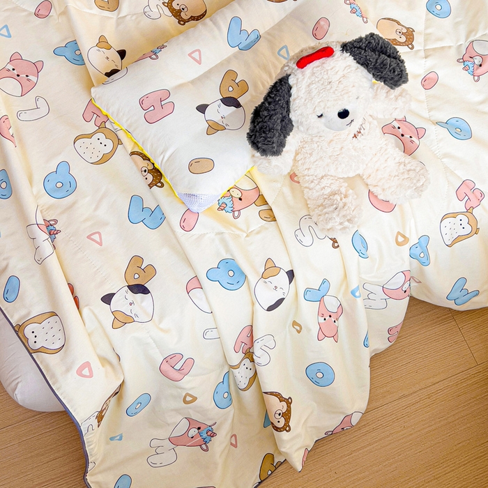 91家纺网 家纺一手货源 找家纺 十九色 2026新款宝宝幼儿园小被子儿童夏凉被夏季夏被空调被 字母乐园