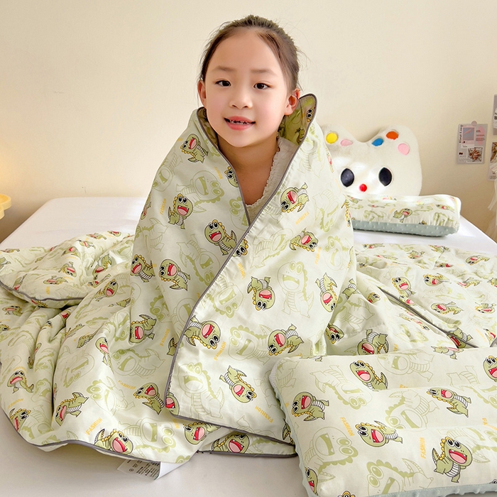 91家纺网 家纺一手货源 找家纺 十九色 2026新款宝宝幼儿园小被子儿童夏凉被夏季夏被空调被 绿恐龙