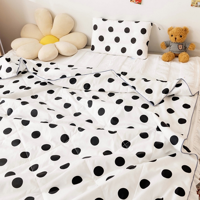 91家纺网 家纺一手货源 找家纺 十九色 2026新款宝宝幼儿园小被子儿童夏凉被夏季夏被空调被 波点