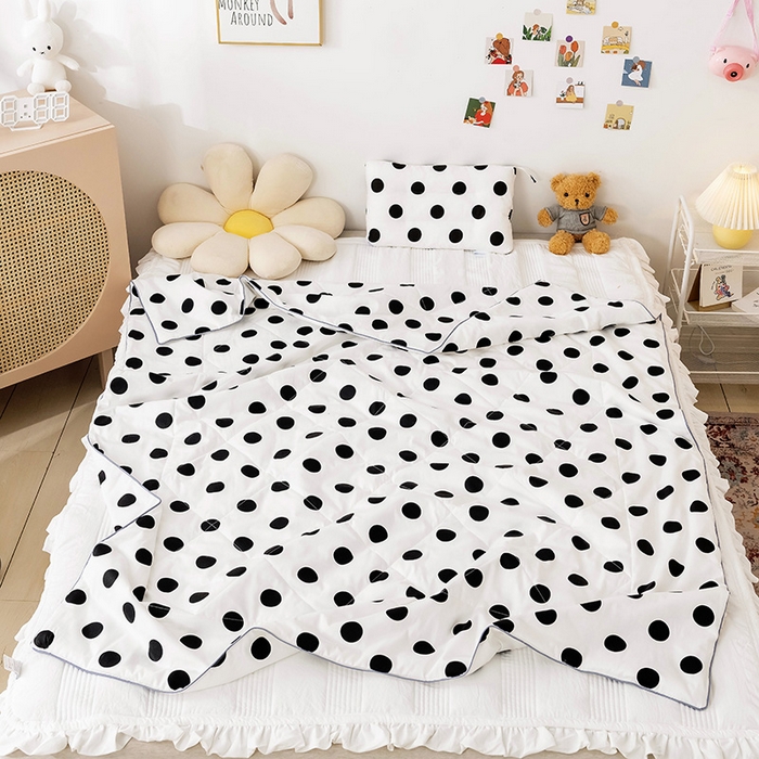 91家纺网 家纺一手货源 找家纺 十九色 2026新款宝宝幼儿园小被子儿童夏凉被夏季夏被空调被 波点