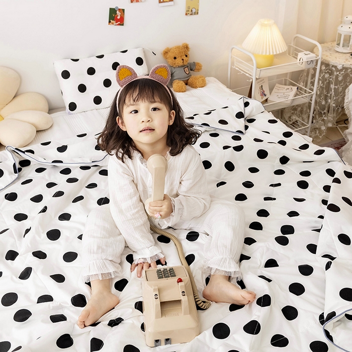 91家纺网 家纺一手货源 找家纺 十九色 2026新款宝宝幼儿园小被子儿童夏凉被夏季夏被空调被 波点