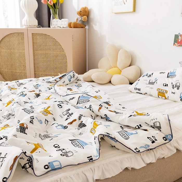 91家纺网 家纺一手货源 找家纺 十九色 2026新款宝宝幼儿园小被子儿童夏凉被夏季夏被空调被 工程车