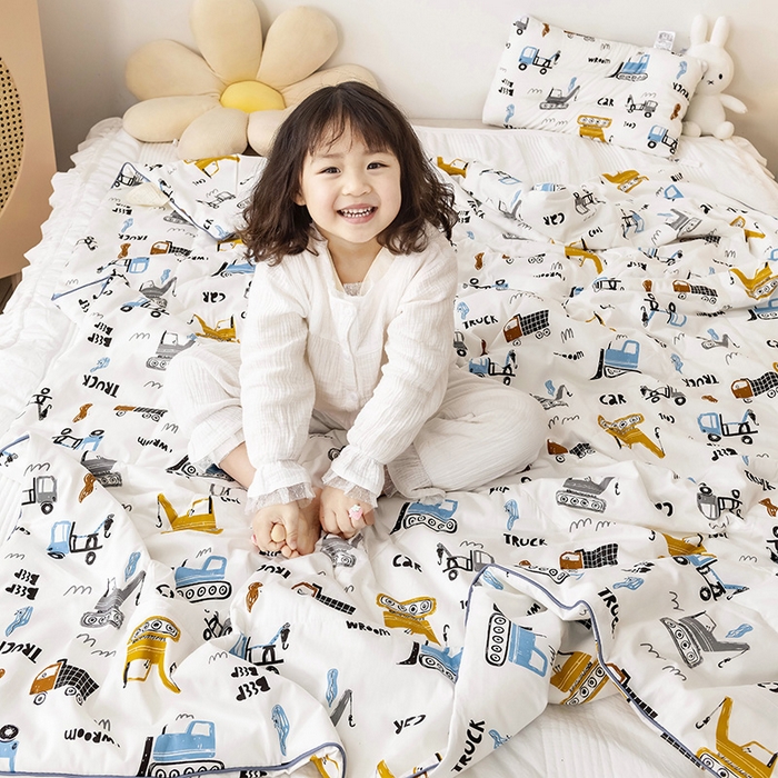 91家纺网 家纺一手货源 找家纺 十九色 2026新款宝宝幼儿园小被子儿童夏凉被夏季夏被空调被 工程车