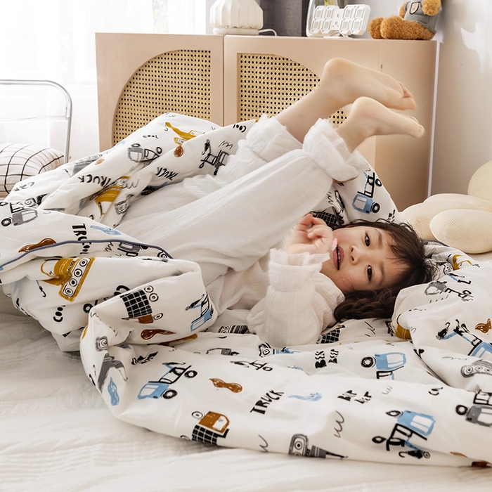 91家纺网 家纺一手货源 找家纺 十九色 2026新款宝宝幼儿园小被子儿童夏凉被夏季夏被空调被 工程车