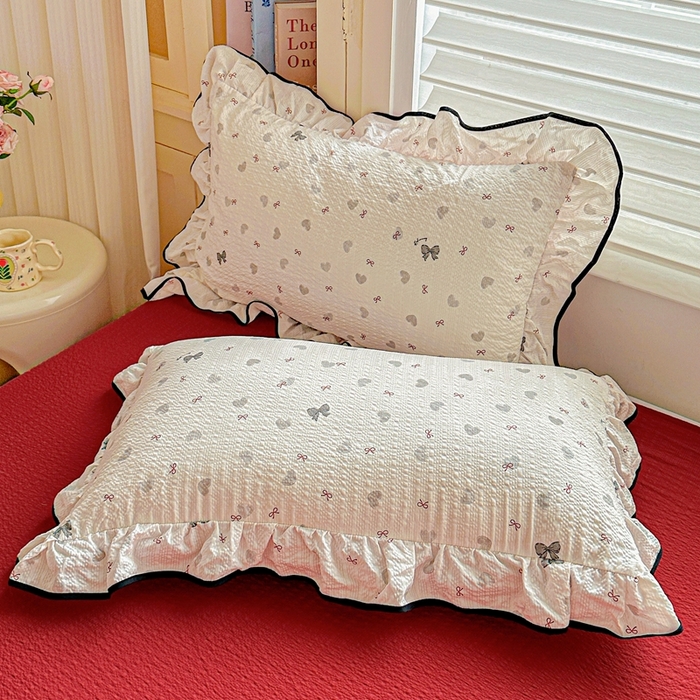 91家纺网 家纺一手货源 找家纺 芯贝儿 2026新品加厚法式泡芙棉水洗棉云感皱皱双层纱花边四件套 爱心蝴蝶结