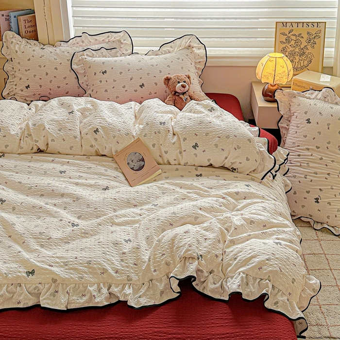 91家纺网 家纺一手货源 找家纺 芯贝儿 2026新品加厚法式泡芙棉水洗棉云感皱皱双层纱花边四件套 爱心蝴蝶结