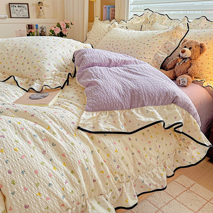 芯贝儿 2026新品加厚法式泡芙棉水洗棉云感皱皱双层纱花边四件套 彩色爱心