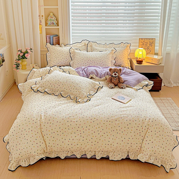 91家纺网 家纺一手货源 找家纺 芯贝儿 2026新品加厚法式泡芙棉水洗棉云感皱皱双层纱花边四件套 彩色爱心