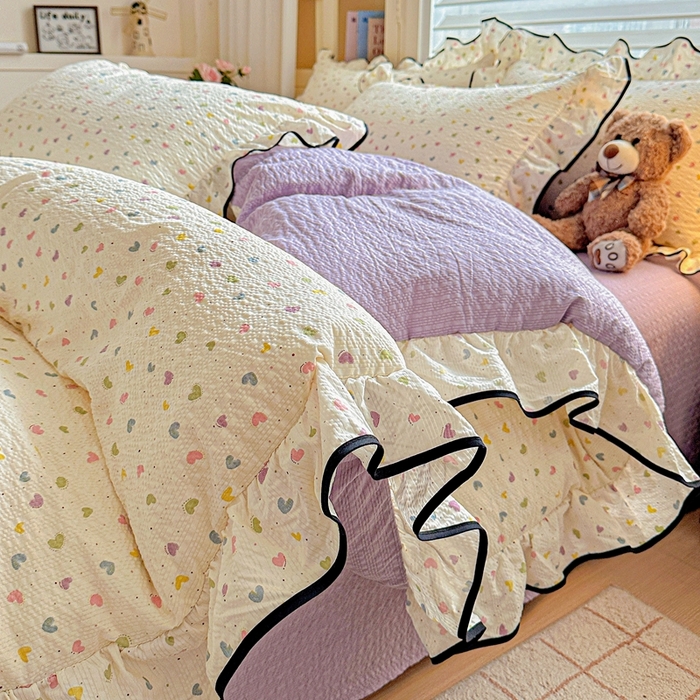 91家纺网 家纺一手货源 找家纺 芯贝儿 2026新品加厚法式泡芙棉水洗棉云感皱皱双层纱花边四件套 彩色爱心