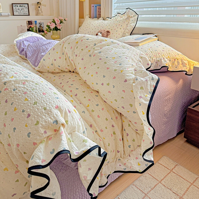 91家纺网 家纺一手货源 找家纺 芯贝儿 2026新品加厚法式泡芙棉水洗棉云感皱皱双层纱花边四件套 彩色爱心