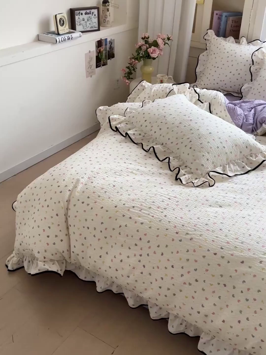 91家纺网 家纺一手货源 找家纺 芯贝儿 2026新品加厚法式泡芙棉水洗棉云感皱皱双层纱花边四件套 彩色爱心
