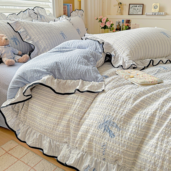 91家纺网 家纺一手货源 找家纺 芯贝儿 2026新品加厚法式泡芙棉水洗棉云感皱皱双层纱花边四件套 蝶梦