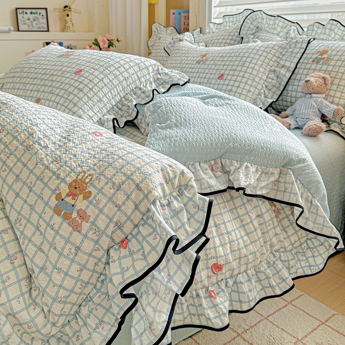 91家纺网 家纺一手货源 找家纺 芯贝儿 2026新品加厚法式泡芙棉水洗棉云感皱皱双层纱花边四件套 快乐小熊