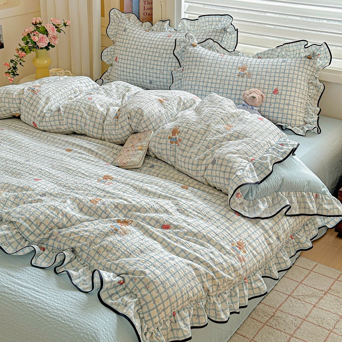 91家纺网 家纺一手货源 找家纺 芯贝儿 2026新品加厚法式泡芙棉水洗棉云感皱皱双层纱花边四件套 快乐小熊