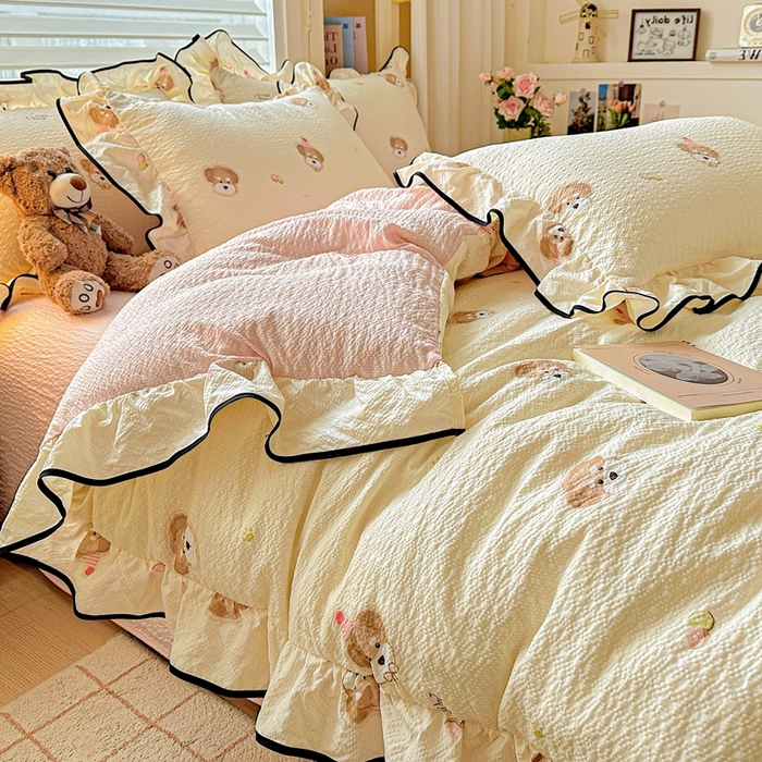 91家纺网 家纺一手货源 找家纺 芯贝儿 2026新品加厚法式泡芙棉水洗棉云感皱皱双层纱花边四件套 萌宠