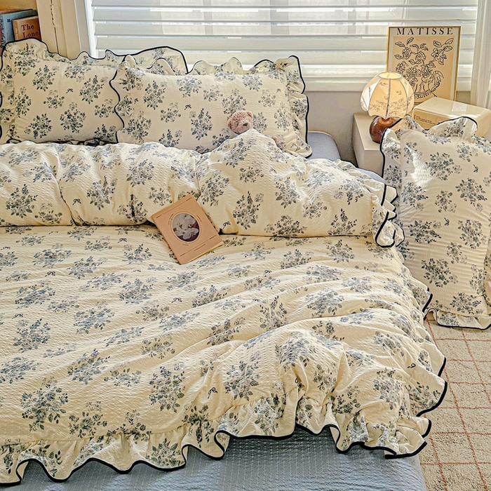 91家纺网 家纺一手货源 找家纺 芯贝儿 2026新品加厚法式泡芙棉水洗棉云感皱皱双层纱花边四件套 青花