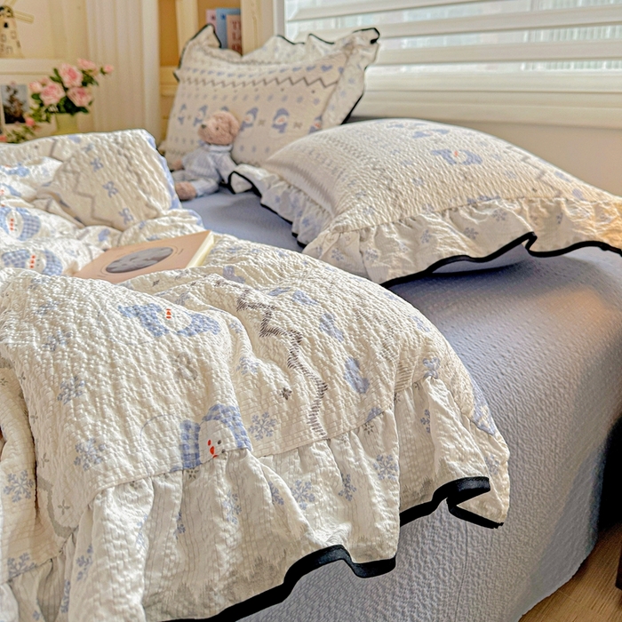 91家纺网 家纺一手货源 找家纺 芯贝儿 2026新品加厚法式泡芙棉水洗棉云感皱皱双层纱花边四件套 小雪人