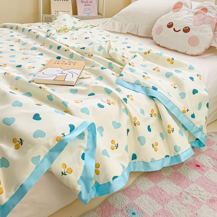 91家纺网 家纺一手货源 找家纺 十九色 2026新款液态硅胶奶嘴同源天丝棉飞边凉感夏被夏凉被空调被 小蓝心