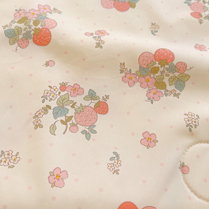 91家纺网 家纺一手货源 找家纺 十九色 2026新款液态硅胶奶嘴同源天丝棉飞边凉感夏被夏凉被空调被 草莓多多