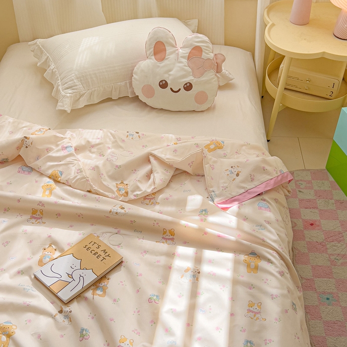 91家纺网 家纺一手货源 找家纺 十九色 2026新款液态硅胶奶嘴同源天丝棉飞边凉感夏被夏凉被空调被 田园趣事