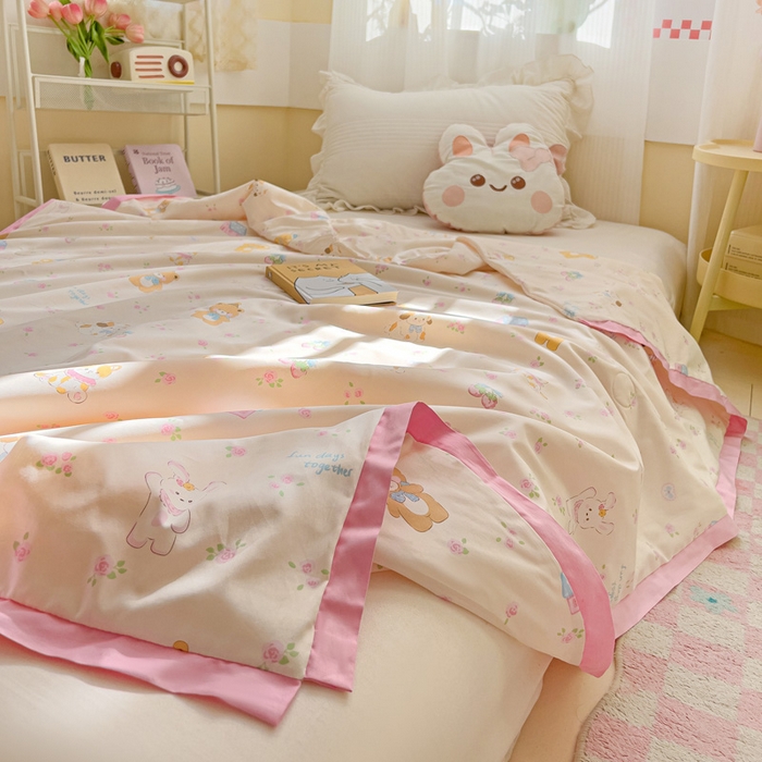 91家纺网 家纺一手货源 找家纺 十九色 2026新款液态硅胶奶嘴同源天丝棉飞边凉感夏被夏凉被空调被 田园趣事