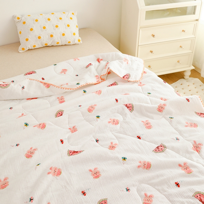 91家纺网 家纺一手货源 找家纺 十九色 2026新款婴儿纱皱布儿童贴身夏被被子被芯 吃西瓜