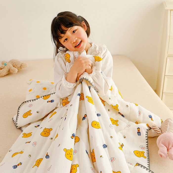 91家纺网 家纺一手货源 找家纺 十九色 2026新款婴儿纱皱布儿童贴身夏被被子被芯 呆萌熊