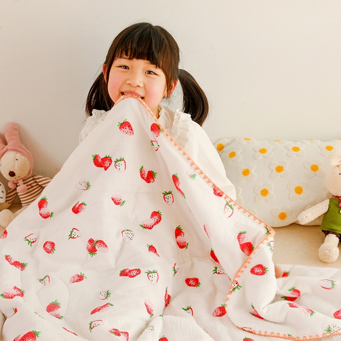 91家纺网 家纺一手货源 找家纺 十九色 2026新款婴儿纱皱布儿童贴身夏被被子被芯 甜心草莓