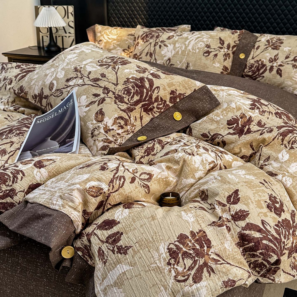 91家纺网 家纺一手货源 找家纺 晚爱家纺（原晚安家居） 2026新款加厚双层纱原麻纽扣款四件套 咖色枝叶