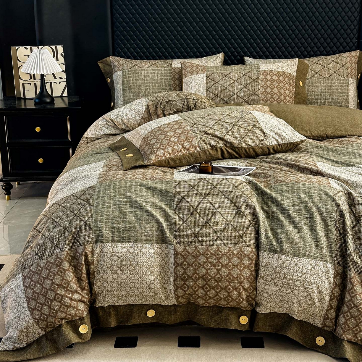 91家纺网 家纺一手货源 找家纺 晚爱家纺（原晚安家居） 2026新款加厚双层纱原麻纽扣款四件套 复古绿格